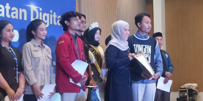 Menteri Meutya Hafid memberi sambutan pada acara Waspada Kejahatan Digital di Medan