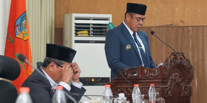 Wakil Bupati Batubara menyampaikan Ranperda dalam rapat paripurna DPRD