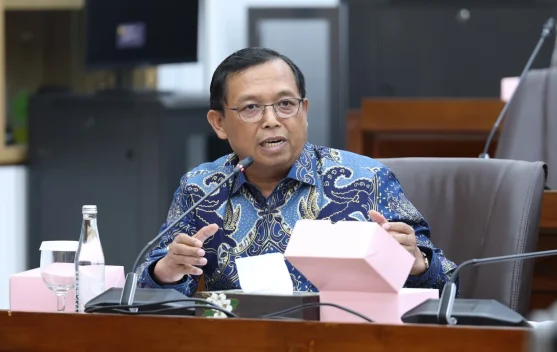 Rapat Komisi VI DPR membahas revisi UU Perkoperasian di Senayan Jakarta