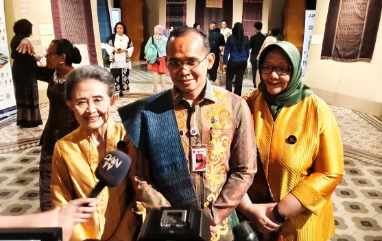 Pameran wastra di Museum Tekstil menampilkan koleksi tekstil tradisional Nusantara