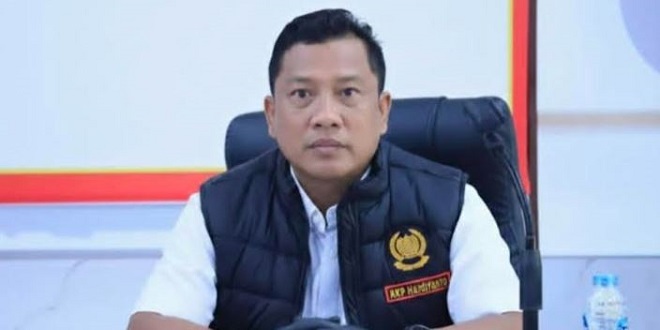Petugas Satres Narkoba Polres Labuhanbatu saat operasi penindakan narkoba