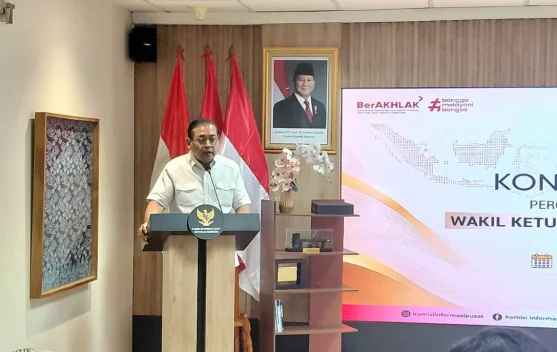 Gede Narayana dalam konferensi pers penetapan Wakil Ketua Komisi Informasi Pusat
