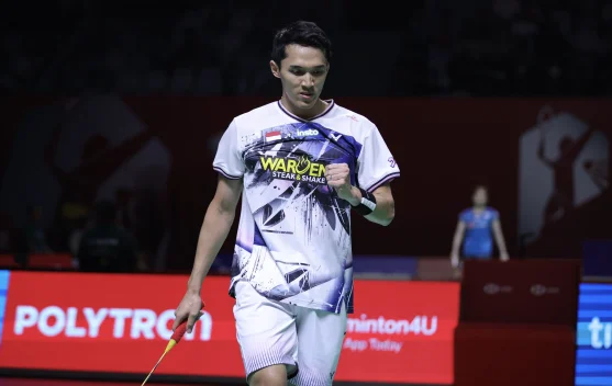 Jonathan Christie merayakan kemenangan di Istora Gelora Bung Karno, Jakarta
