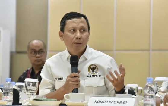 Pasar tradisional menampilkan jagung dan singkong sebagai komoditas pangan lokal yang didorong dalam diversifikasi