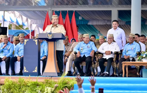 Menko Pangan dan Presiden di Puncak PENAS XVII Gorontalo bersama petani