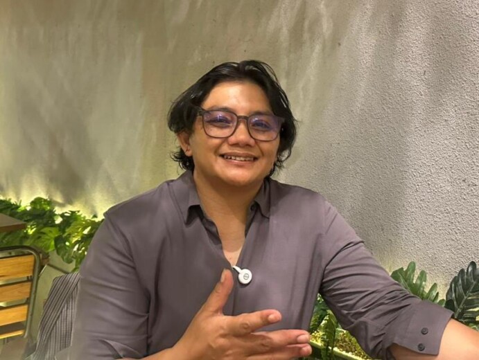 Diana AV Sasa berbicara soal administrasi dan digitalisasi desa