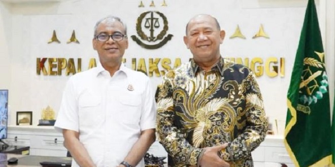 Bupati Langkat bertemu Kepala Kejaksaan Tinggi Sumatera Utara di kantor Kejati Sumut, Medan