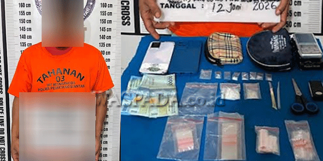 Ilustrasi penggerebekan polisi dan barang bukti narkotika di rumah