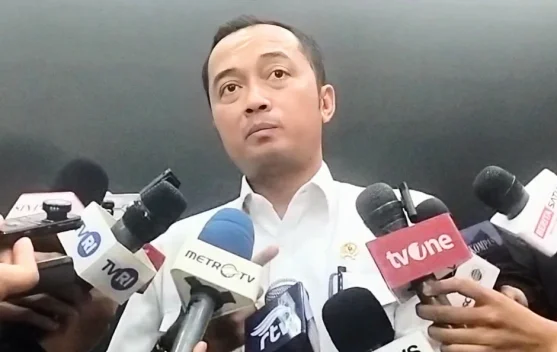 Ilustrasi pergerakan nilai tukar rupiah terhadap dolar AS yang menembus Rp18.000
