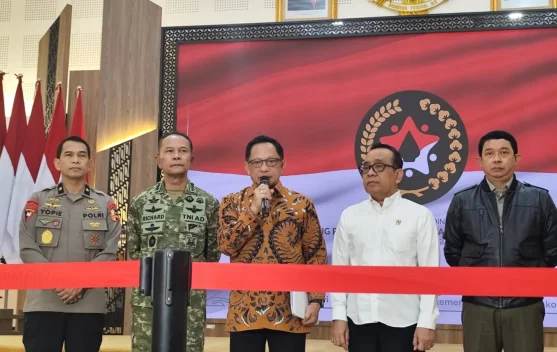 Ilustrasi pemulihan pascabencana di Sumatra dengan perbaikan infrastruktur dan sistem layanan