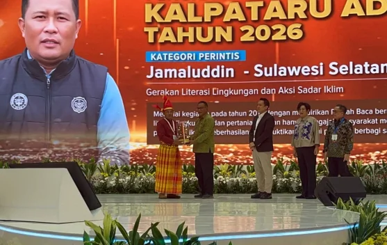 Penerima Penghargaan Kalpataru saat acara INVIROTECH 2026 di Jakarta