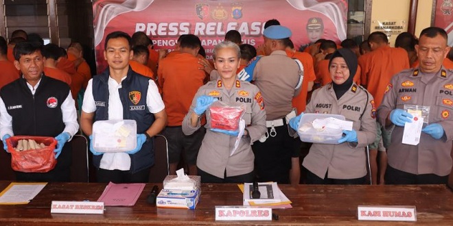 Press release Polres Pematangsiantar pengungkapan kasus 3C dan barang bukti