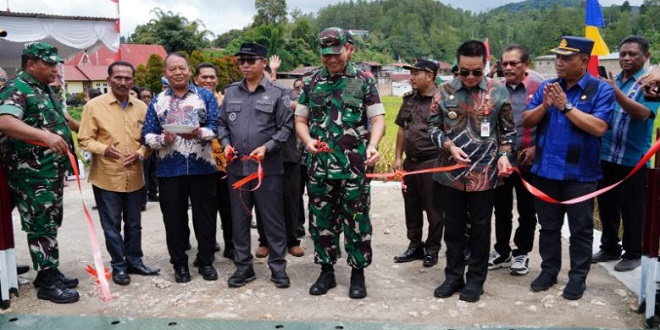 Peresmian Jembatan Wiradharma Aek Haidupan di Desa Hutagalung Siualuompu