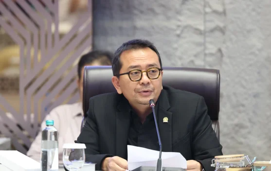 Rapat Komisi V DPR dan Kementerian PU membahas penanganan banjir Jabodetabek