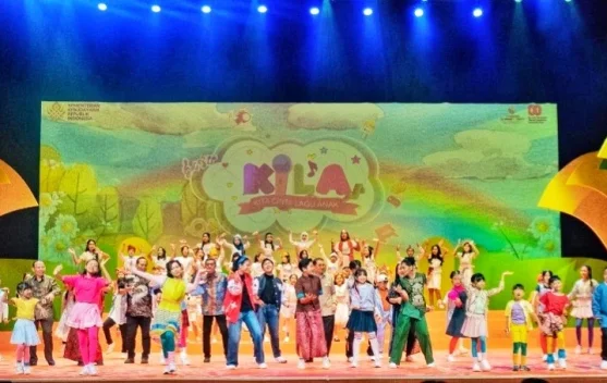 Anak-anak tampil bernyanyi di panggung KILA 2026