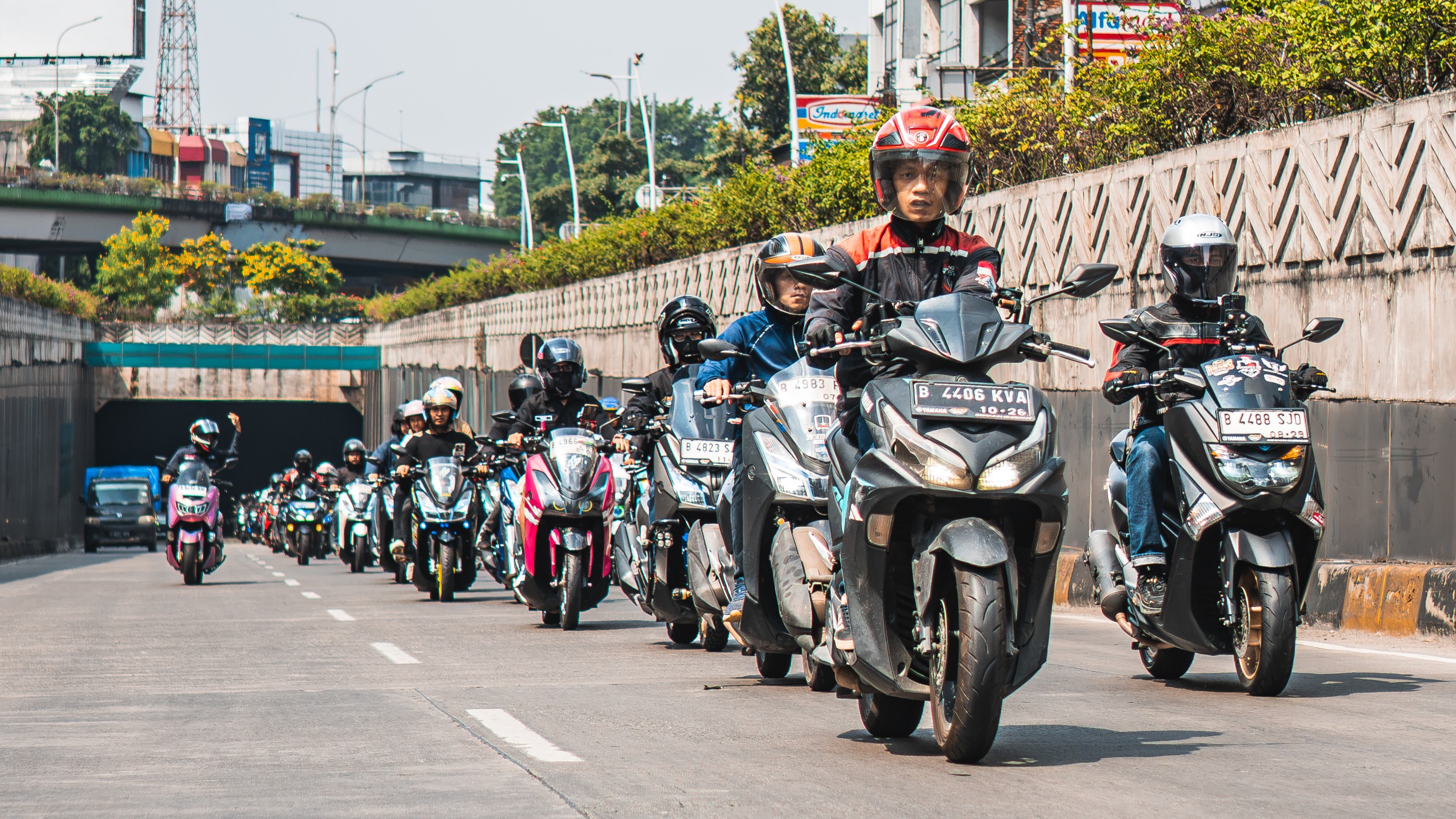 Ratusan pengguna MAXi Yamaha berkumpul saat MAXi Yamaha Day Jabodetabek di Maxx Box Lippo Karawaci