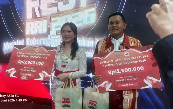 Pemenang Joy Elen dan Izat di panggung Grand Final Festival Gita Indonesia 2026