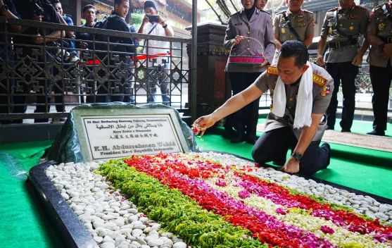 Kapolri ziarah ke makam Gus Dur di Pesantren Tebuireng, Jombang