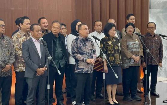 Rapat DPR di Gedung Nusantara III membahas mitigasi ketidakpastian ekonomi