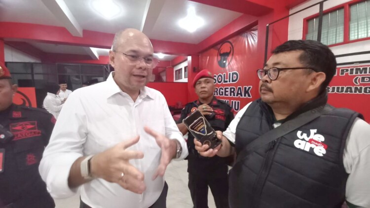 Romy Soekarno serap aspirasi masyarakat di Blitar terkait industri, sampah, dan pendidikan