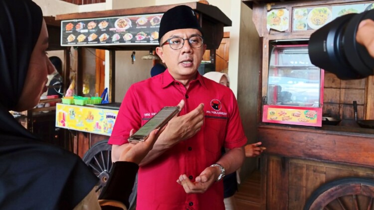 Megawati Soekarnoputri meresmikan renovasi Istana Gebang di Blitar