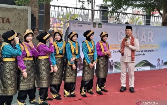 Ilustrasi keluarga dan peran ayah dalam pengasuhan anak menghadapi masalah kesehatan mental