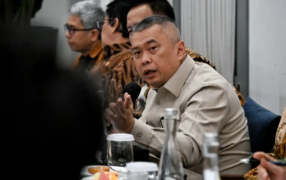 Ilustrasi jalur kereta logistik di Kalimantan untuk distribusi barang