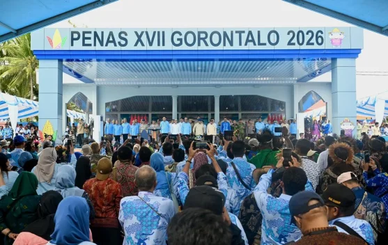 Menteri Transmigrasi M. Iftitah Sulaiman Suryanagara berbicara pada PENAS XVII di Gorontalo, 24 Juni 2026