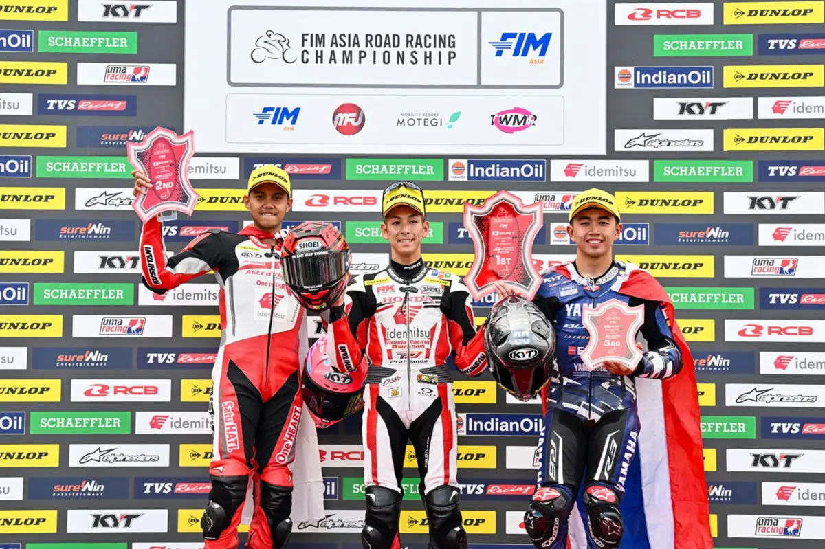 Motor CBR250RR AHRT di sirkuit Motegi dengan bendera Merah Putih