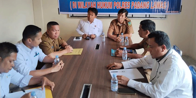 Rapat koordinasi penertiban Wi-Fi ilegal di Padanglawas