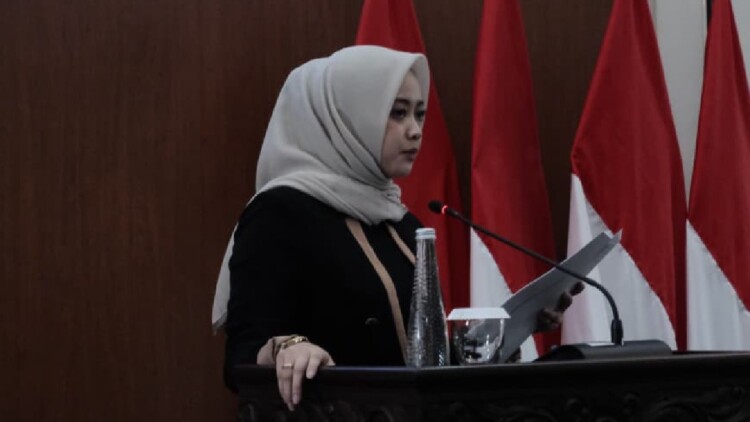 Rapat DPRD Kota Batu membahas tiga Raperda strategis untuk pemakaman, investasi, dan reklame