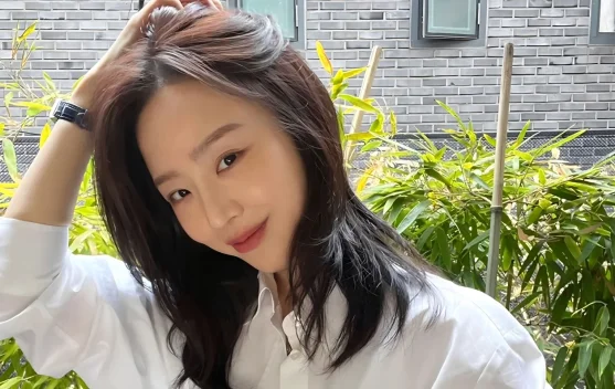 Shin Hae Sun sebagai pemeran utama drama Dash, jaksa Min Hwa Young