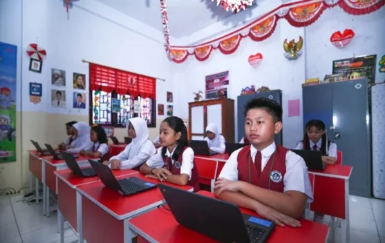 Ilustrasi peserta OSN menggunakan platform Tes Kemampuan Akademik (TKA) saat seleksi awal