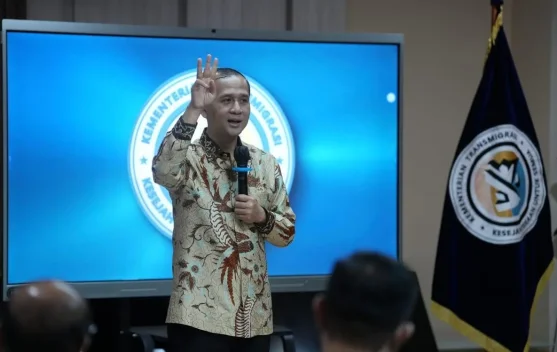 Menteri Transmigrasi M. Iftitah Sulaiman Suryanagara tentang transformasi transmigrasi menjadi pusat investasi