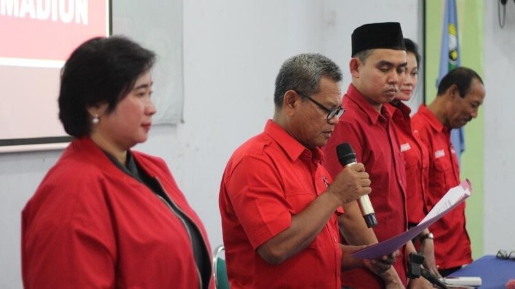 Kegiatan Musyawarah Ranting PDI Perjuangan di Kabupaten Madiun untuk konsolidasi organisasi