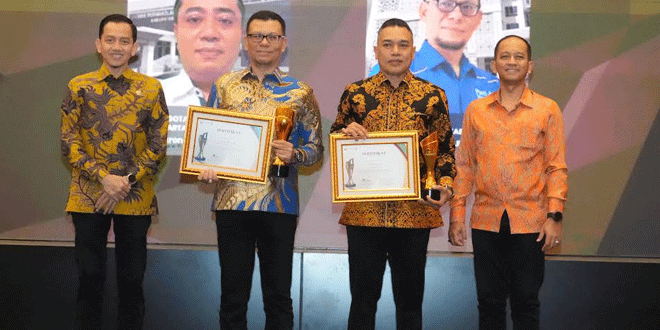 Dr Musriadi menerima Pemred Award 2026 di Yogyakarta