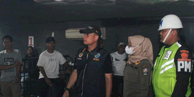 Kepala BNN Deliserdang Kombes Pol Josua Tampubolon memberi klarifikasi di Polrestabes Medan
