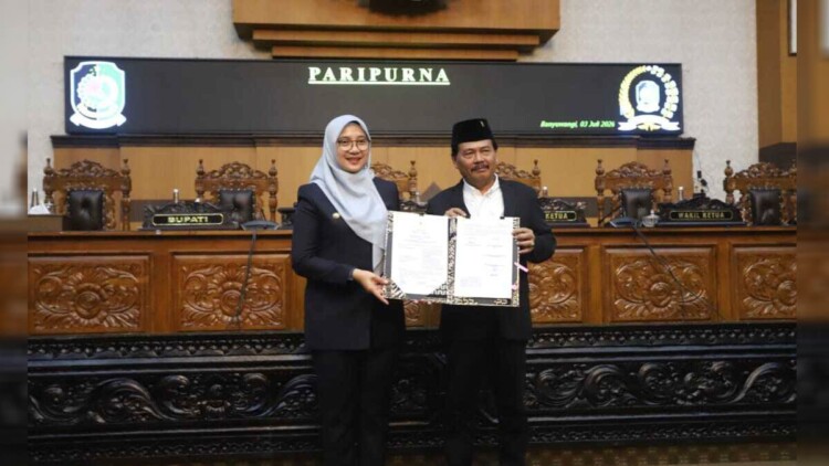 Rapat paripurna DPRD Banyuwangi pengesahan Raperda Pertanggungjawaban APBD 2025