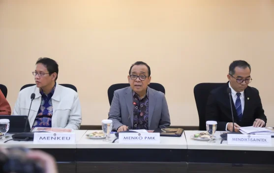 Menko PMK Pratikno memimpin rapat Dewan Penyantun LPDP di Jakarta