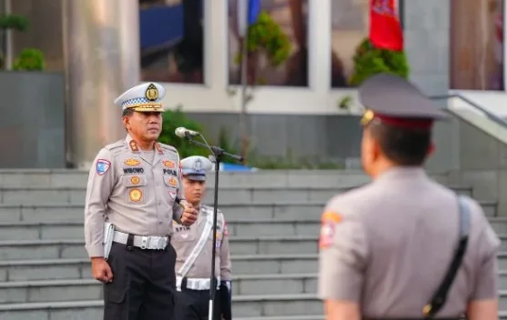 Kakorlantas Irjen Pol Wibowo memimpin upacara sertijab di Lapangan NTMC Korlantas Jakarta