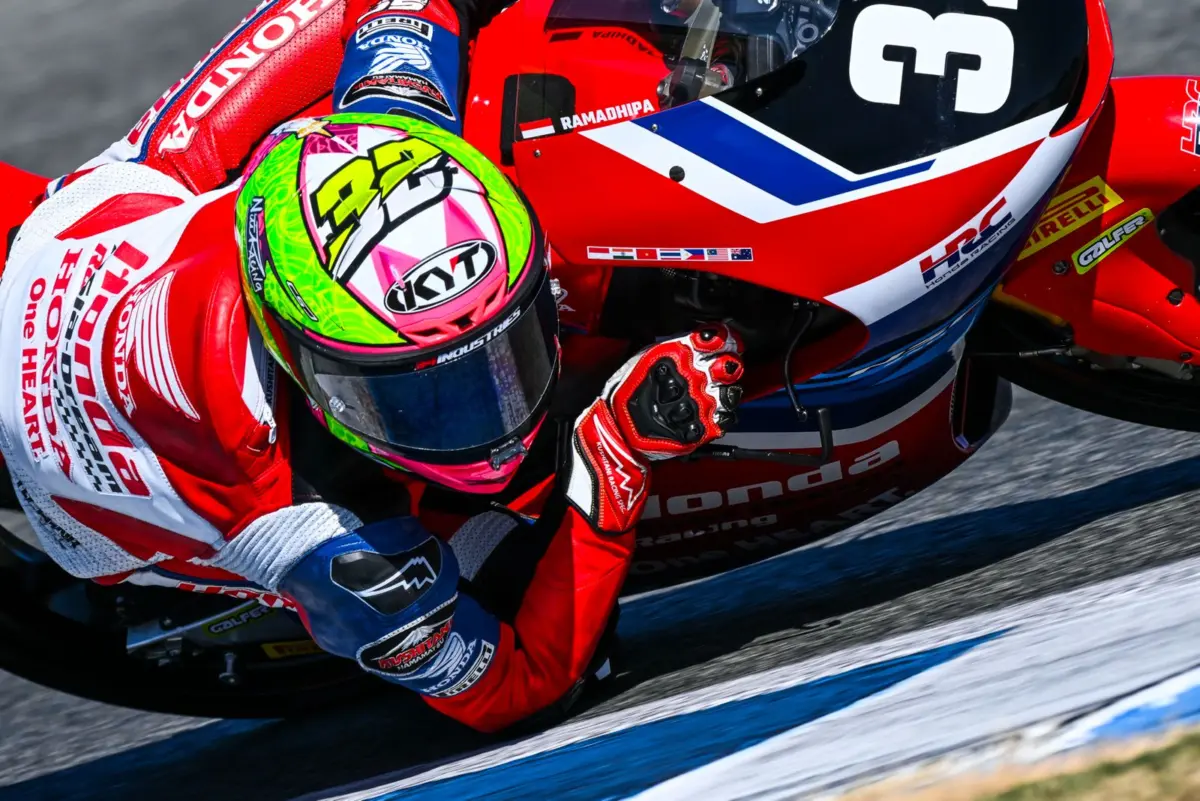 Kiandra Ramadhipa di lintasan balap Magny-Cours bersama tim Honda
