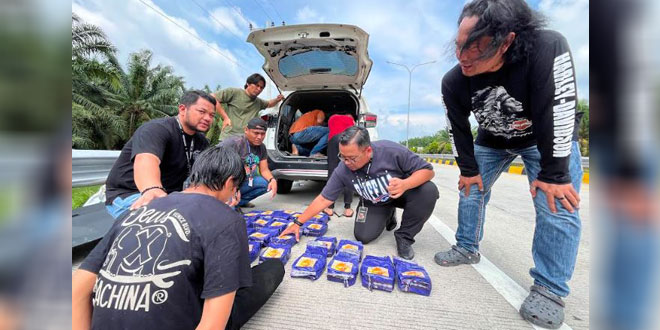 Barang bukti sabu 24 kg yang diamankan Polrestabes Medan di Jalan Tol Asahan