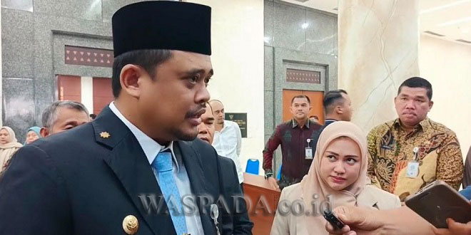 Gubernur Sumatera Utara Bobby Nasution saat aktivitas resmi di DPRD Sumut