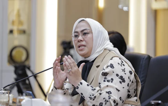 Ilustrasi literasi gizi keluarga dan program makan bergizi untuk anak