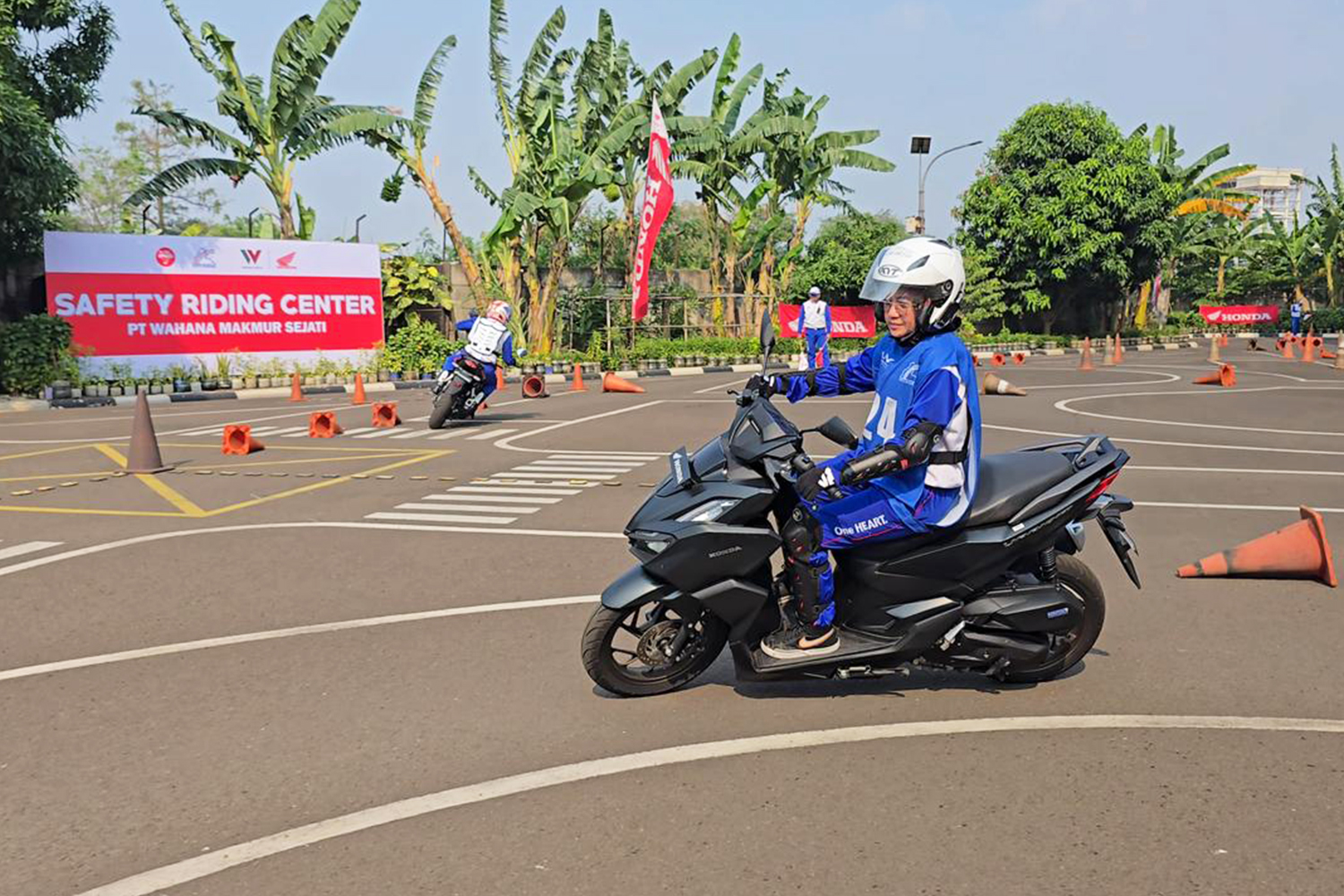 Peserta seleksi Safety Riding Regional WMS di Safety Riding Center Jatake, Tangerang