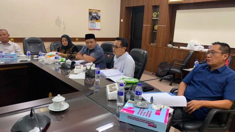 Rapat Banggar DPRD Jember membahas KUA-PPAS dan rencana pinjaman daerah