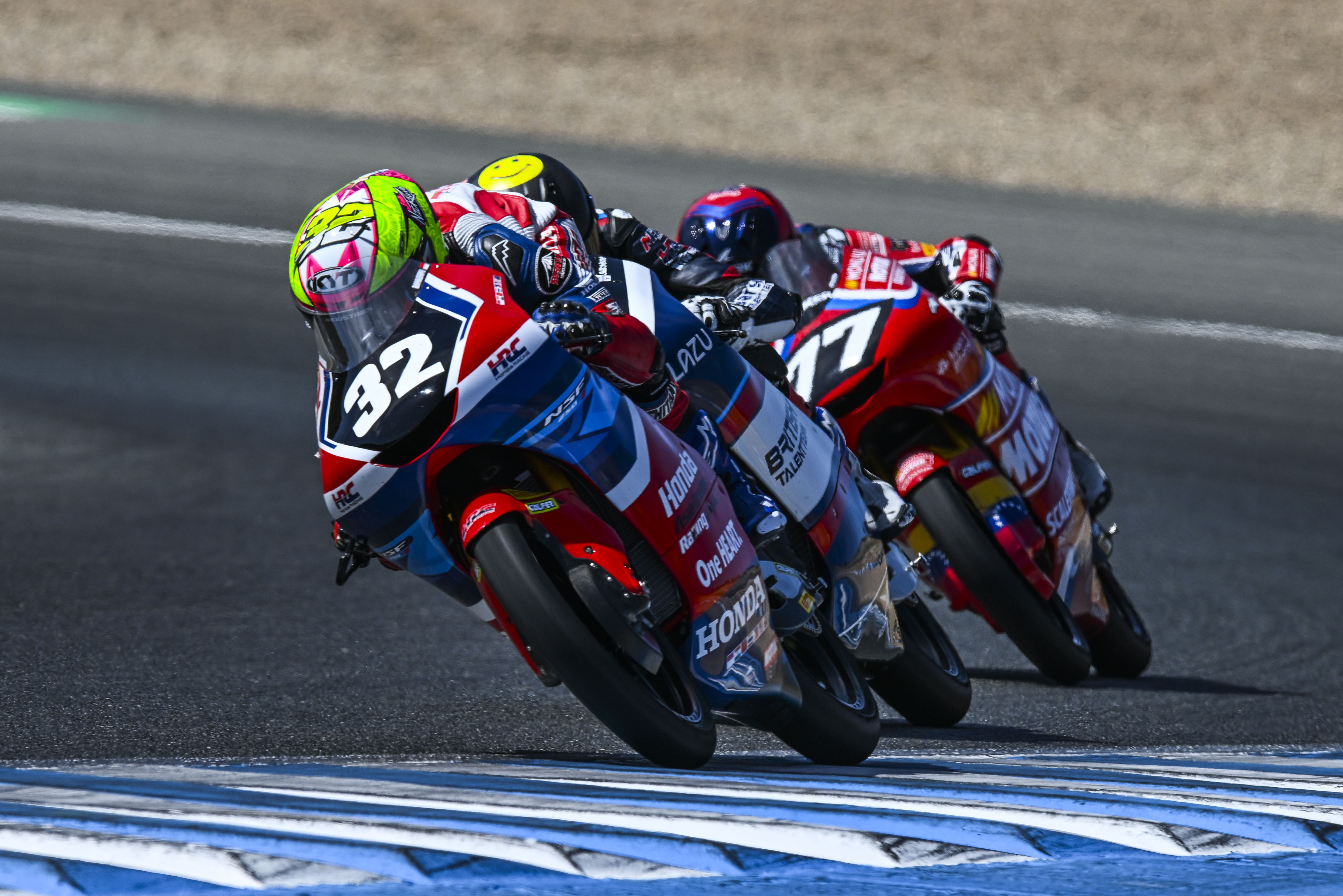 M. Kiandra Ramadhipa di Sirkuit Jerez selama putaran Moto3 Junior 2026