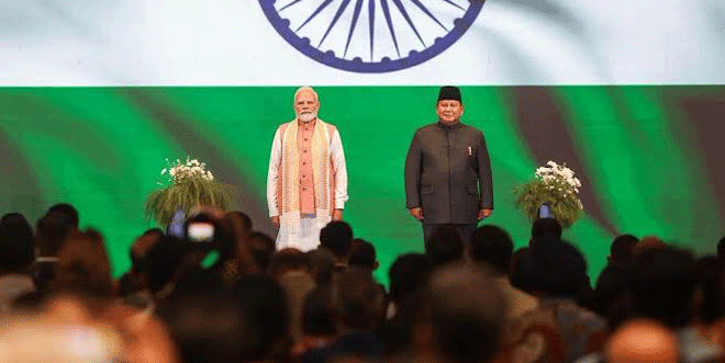 Delegasi Indonesia dan India setelah penandatanganan 20 kesepakatan strategis