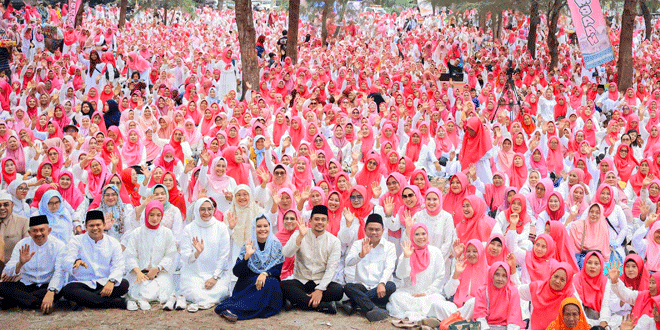 Ribuan jamaah menghadiri Tabligh Akbar di Theme Park Pantai Cermin