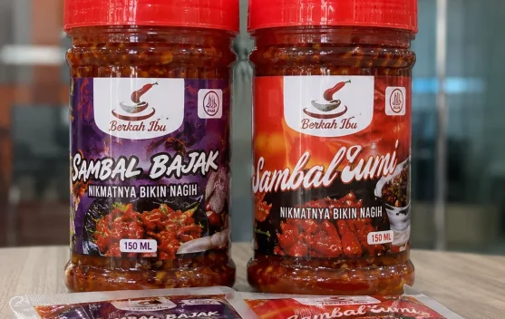 Produk sambal rumahan Berkah Ibu dalam beberapa varian tanpa pengawet
